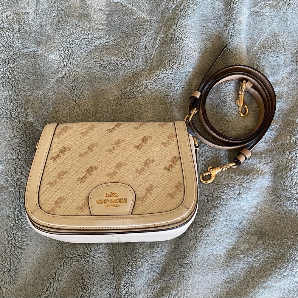 Coach Horse and Carriage crossbody bag- missing tag - Picture 2 of 10
